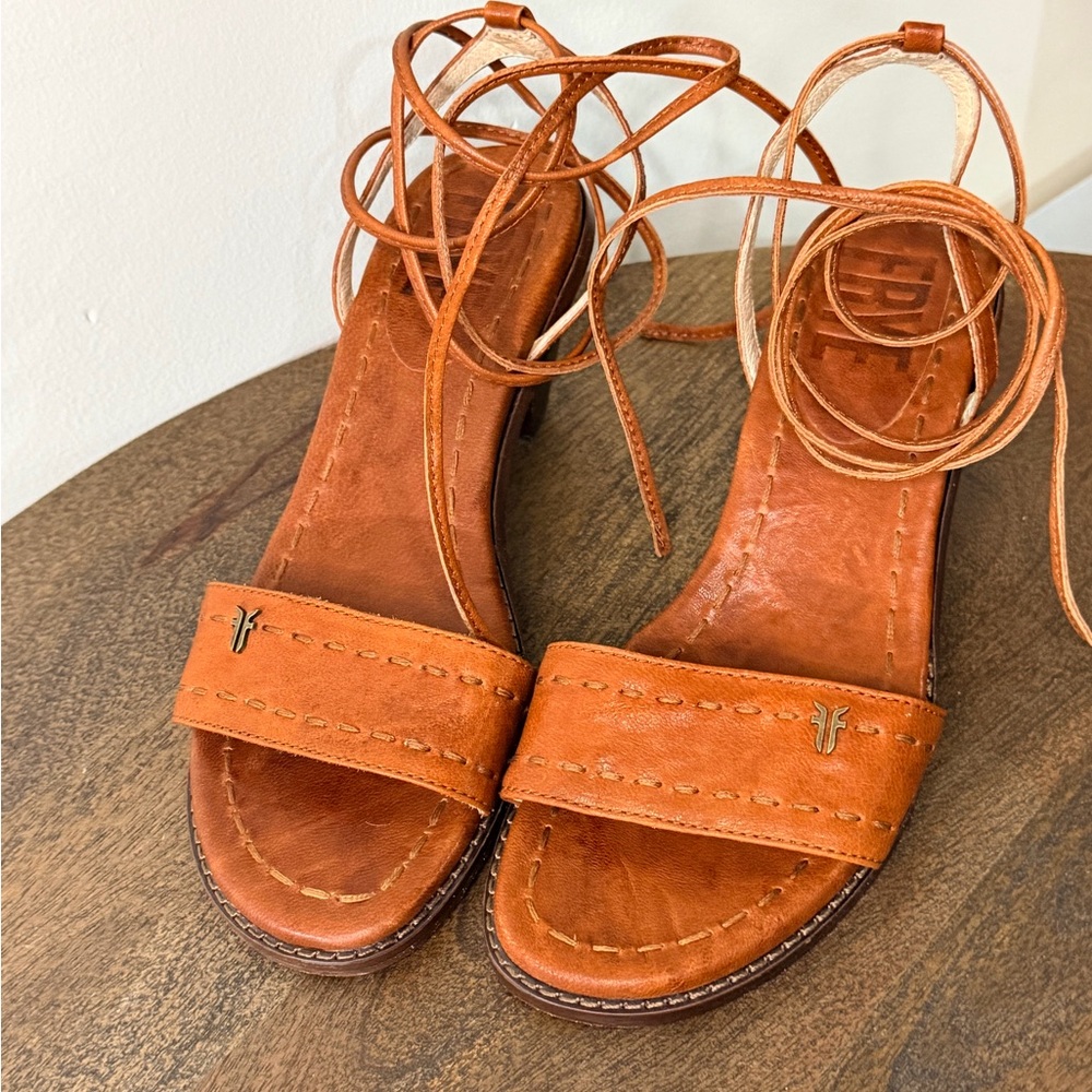 Frye Estelle Ankle Tie Sandals Size 5.5